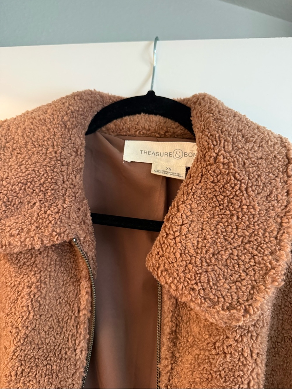 Treasure & Bond Women's Teddy Jacket in Camel Brown